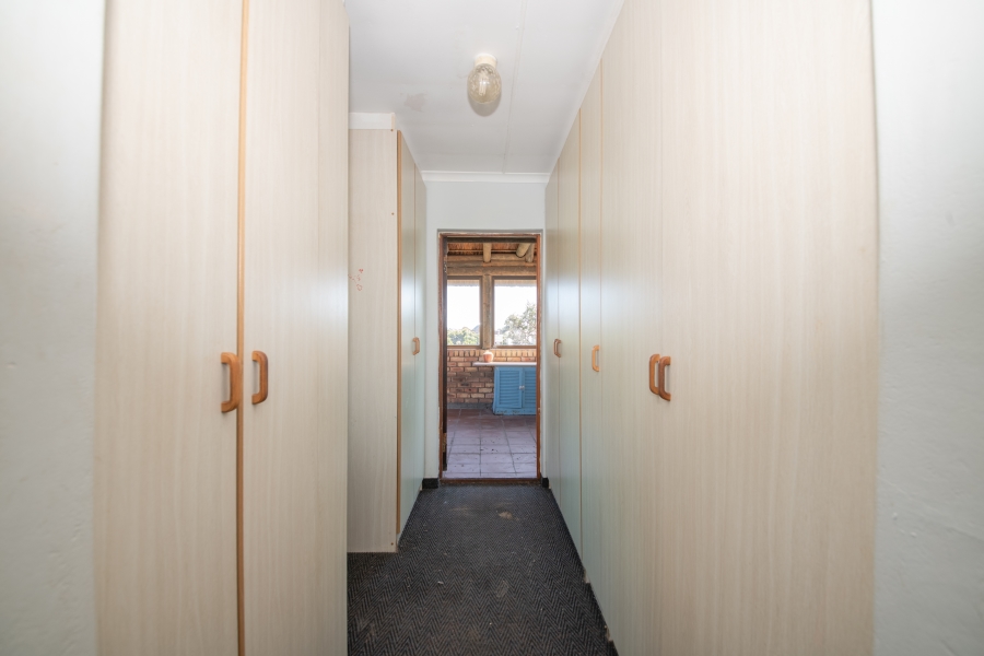 6 Bedroom Property for Sale in Pringle Bay Western Cape